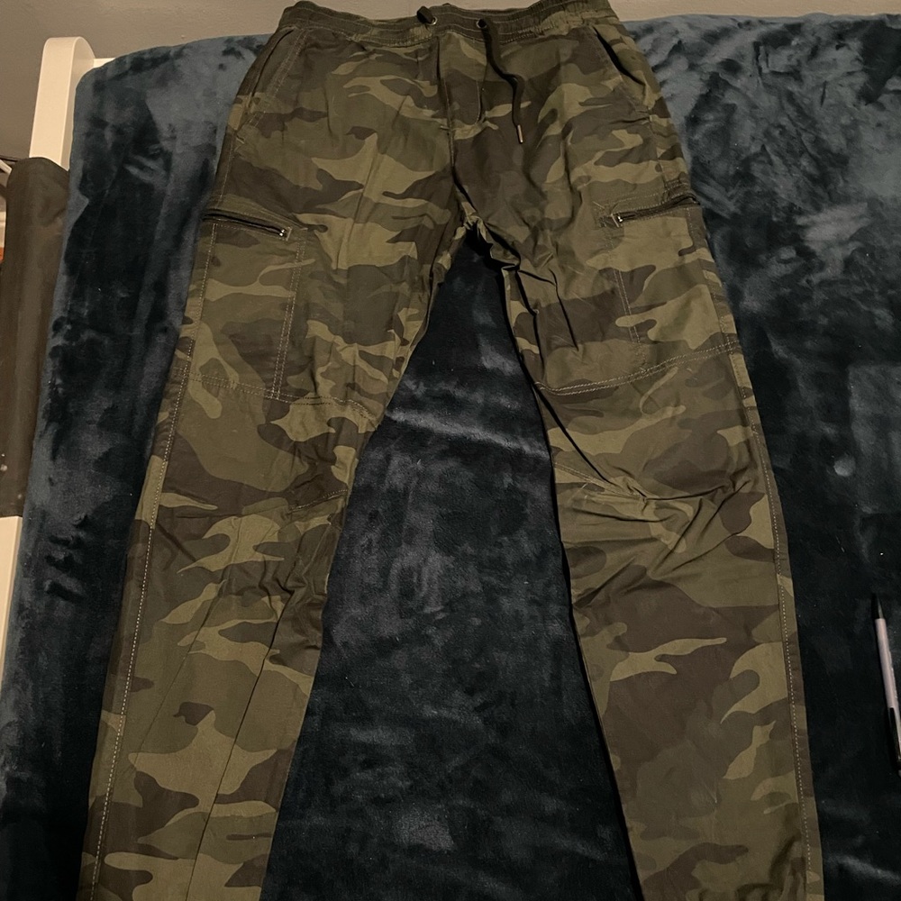 Hollister joggers